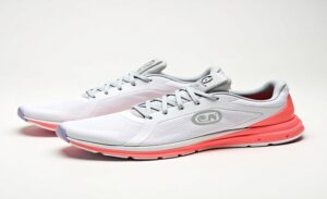 women's on cloud running shoes